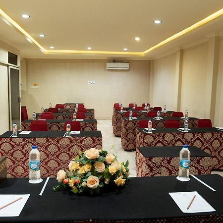 Hotel Indah Palace Yogyakarta Ngoại thất bức ảnh