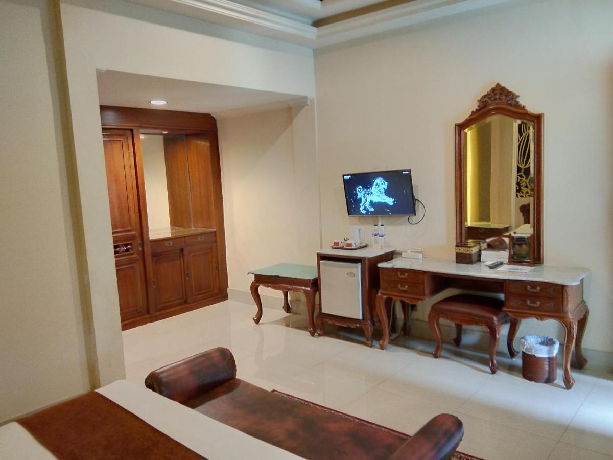 Hotel Indah Palace Yogyakarta Ngoại thất bức ảnh