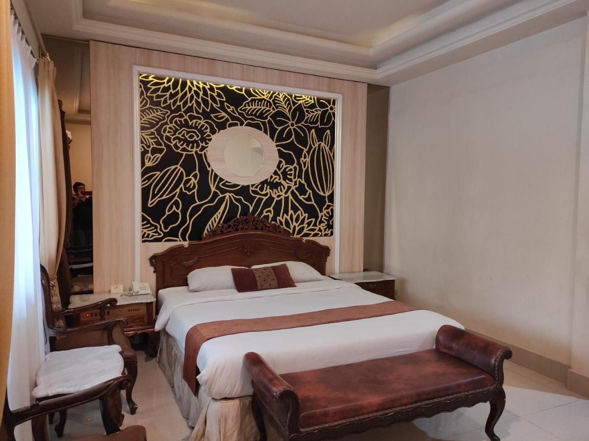 Hotel Indah Palace Yogyakarta Ngoại thất bức ảnh