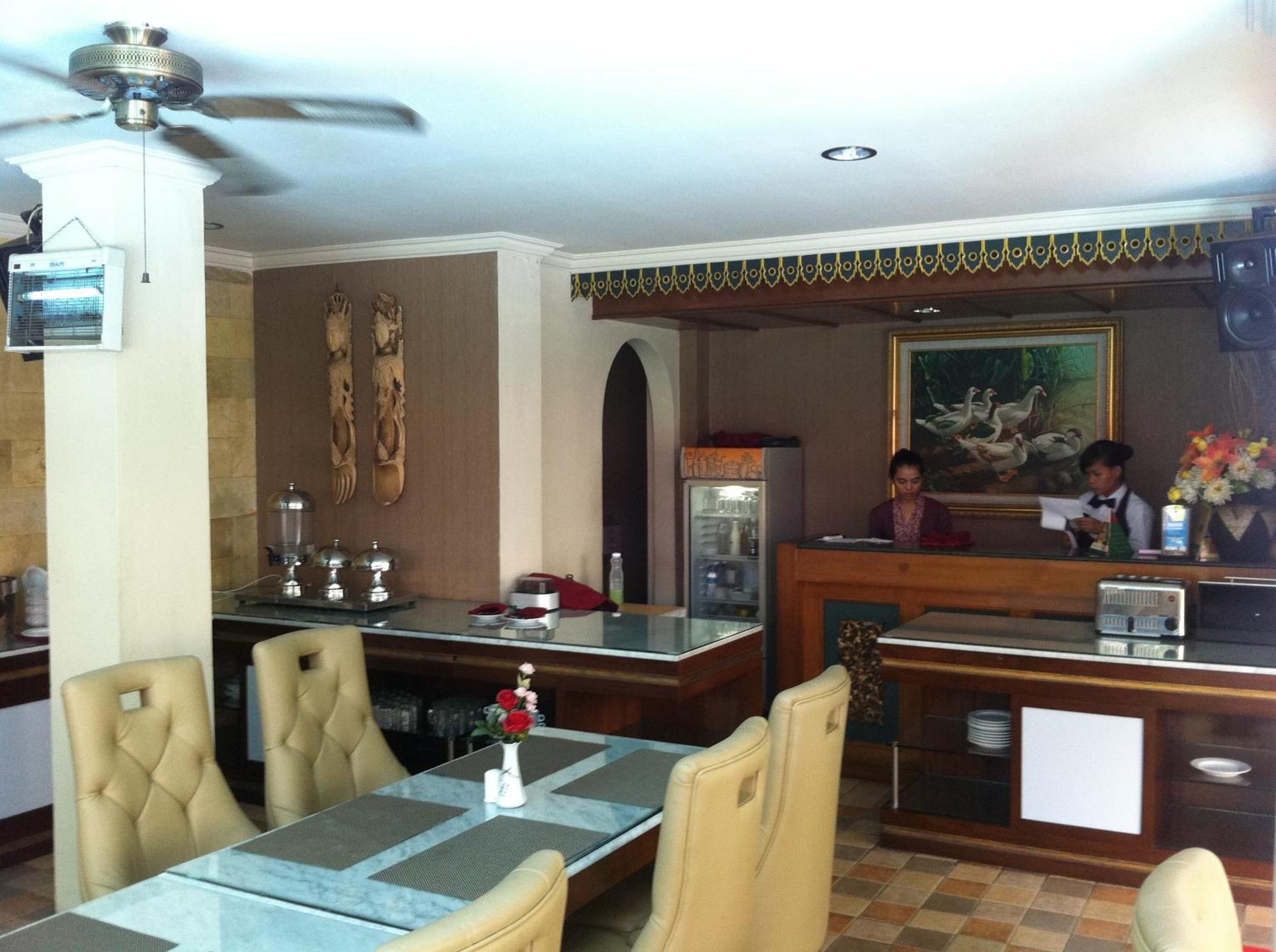 Hotel Indah Palace Yogyakarta Ngoại thất bức ảnh